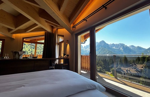 Madonna di Campiglio Hotel | HOTEL LORENZETTI