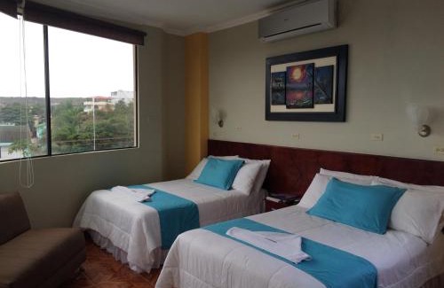 Puerto Baquerizo Moreno Hotel | Hotel Los Algarrobos