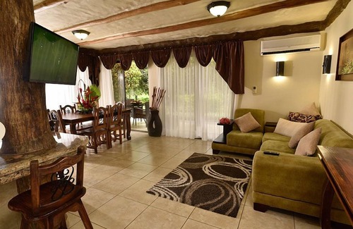 Arenal Hot Springs Hotel | Hotel Los Lagos Spa & Resort