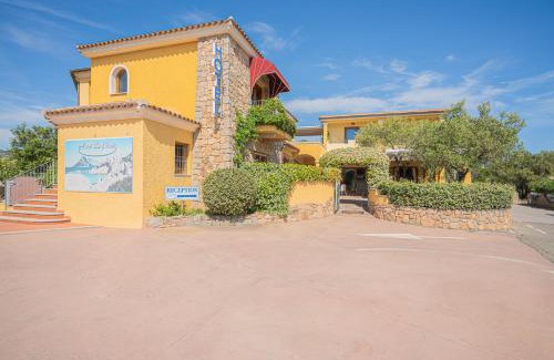 Monte Petrosu Hotel | Hotel Lu Pitrali