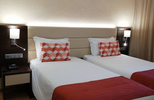 Gambelas Hotel | Hotel Mónaco