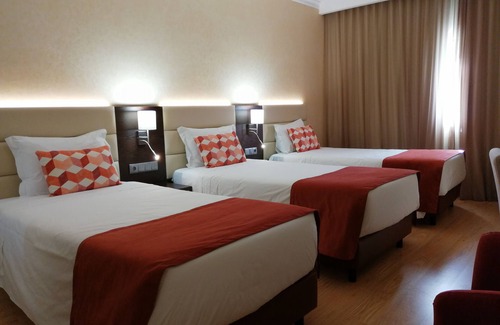 Gambelas Hotel | Hotel Mónaco