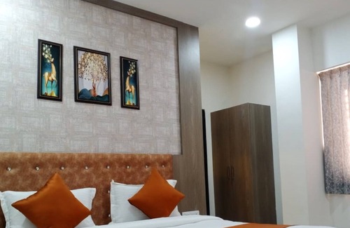 Vallabh Vidhyanagar Hotel | Hotel M D Residency Anand