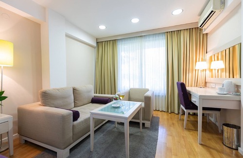 Vozdovac Hotel | Hotel M