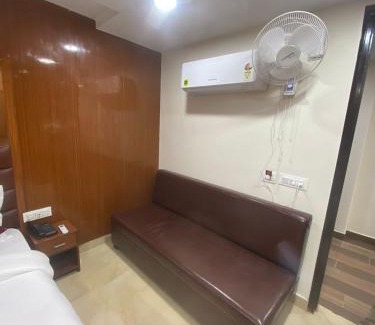 Delhi House | Hotel Maa Inn