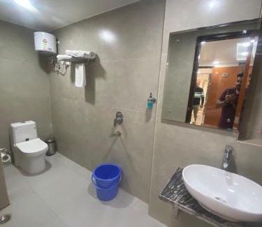 Delhi House | Hotel Maa Inn
