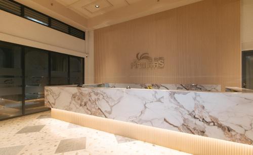 Iloilo City Proper Hotel | Hotel Madiaas by RedDoorz