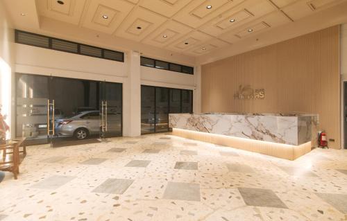 Iloilo City Proper Hotel | Hotel Madiaas by RedDoorz