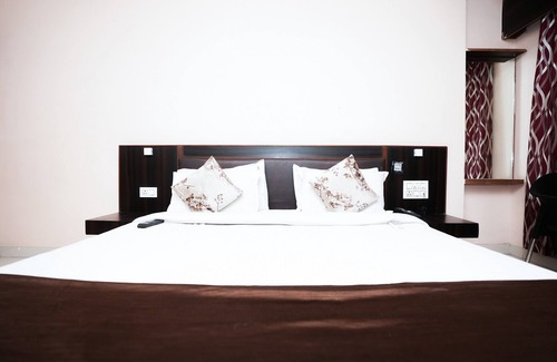 Udaipur District Hotel | Hotel Madurai near Central Bus Stand, Udaipur