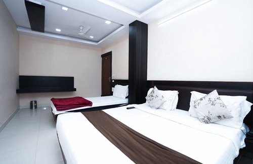 Udaipur District Hotel | Hotel Madurai near Central Bus Stand, Udaipur