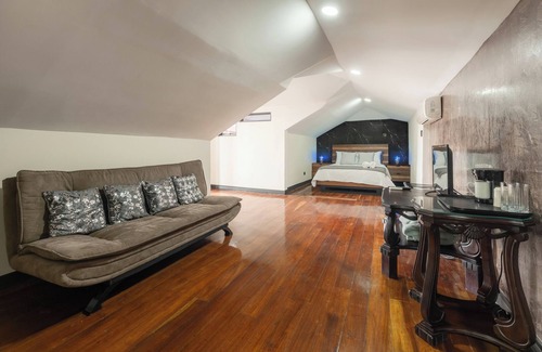 Amon Hotel | Hotel Majestad