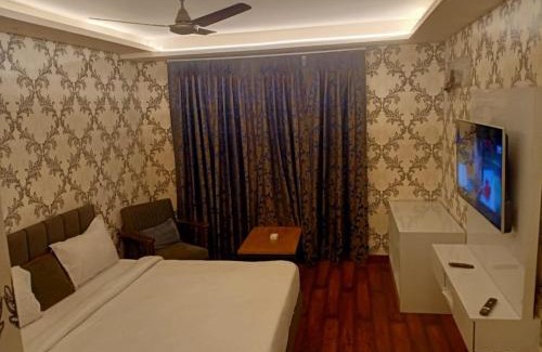 East of Kailash Hotel | Hotel Majestic Stay - East of Kailash