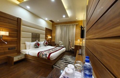 Amritsar Hotel | Hotel Makhan Residency