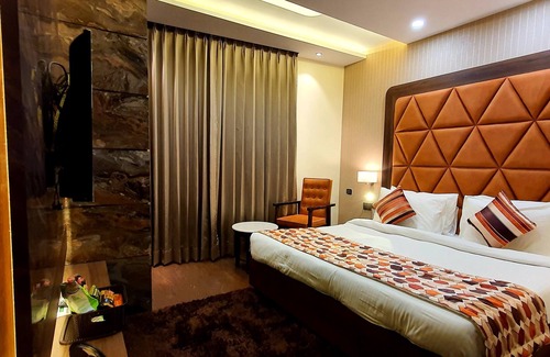 Amritsar Hotel | Hotel Makhan Residency