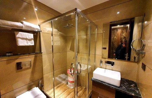 Amritsar Hotel | Hotel Makhan Residency