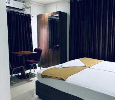 Perintalmanna Apartment | Hotel Malabar Grand