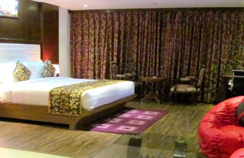 Ranchi Hotel | Hotel Maple Wood