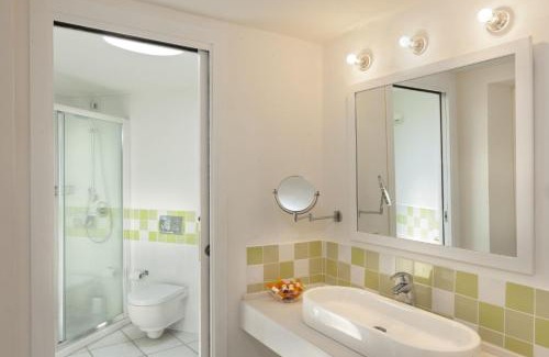 Santa Margherita di Pula Hotel | Hotel Mare Pineta