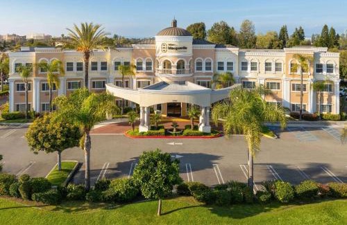 Anaheim Resort Hotel | Hotel Marguerite South Anaheim - Garden Grove, Trademark Collection by Wyndham
