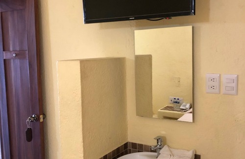 Crucecita Hotel | Hotel Maria Mixteca