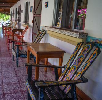 Tamarindo Hotel | Hotel Marielos
