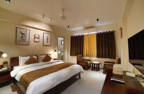 Mount Abu Hotel | Hotel Marigold With Swimming Pool By SAH