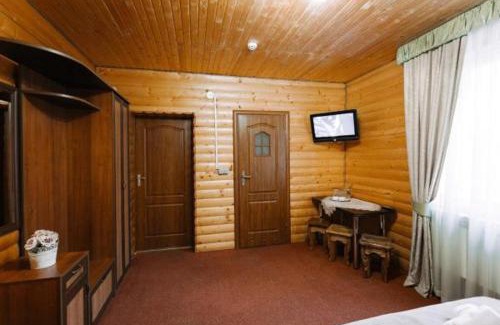 Polyanytsya Hotel | Hotel Marilen