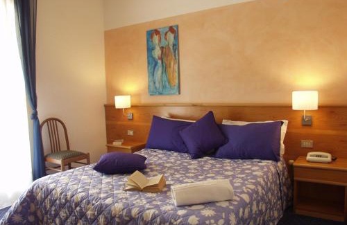 Torri del Benaco Hotel | Hotel Marina