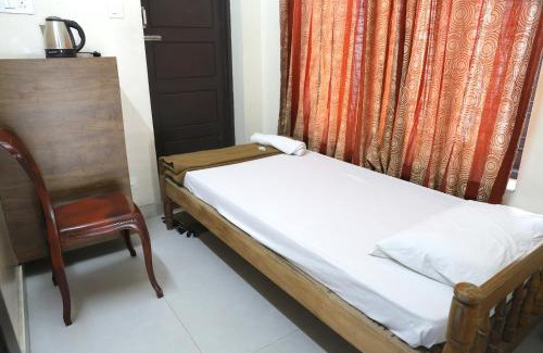 Ponmundi Apartment | Hotel Matha Tourist Home