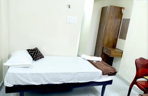 Ponmundi Apartment | Hotel Matha Tourist Home