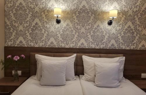 Wesoła Zachod Hotel | Hotel Maximum