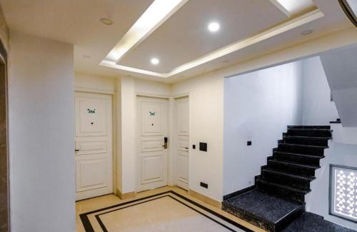 Chittaranjan Hotel | Hotel Mayur C R Park - Greater Kailash New Delhi