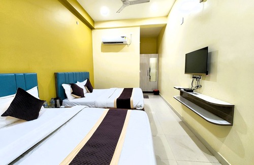 Varanasi Hotel | Hotel Medhya Grand Varanasi