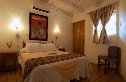 Romantic Zone Hotel | Hotel Mercurio - Caters to Gay Men