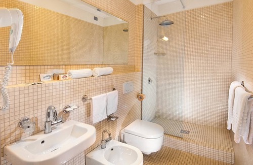 Toscolano Maderno Hotel | Hotel Milano