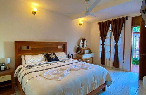Villa Comaltitlan Hotel | Hotel Milin