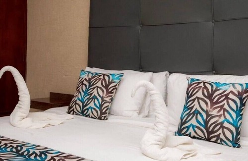 Catia La Mar Hotel | HOTEL MIRAMAR SUITES