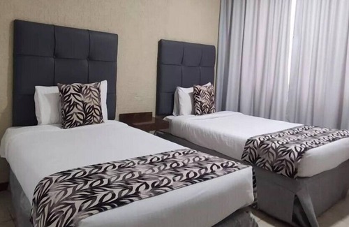 Catia La Mar Hotel | HOTEL MIRAMAR SUITES