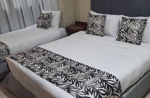 Catia La Mar Hotel | HOTEL MIRAMAR SUITES