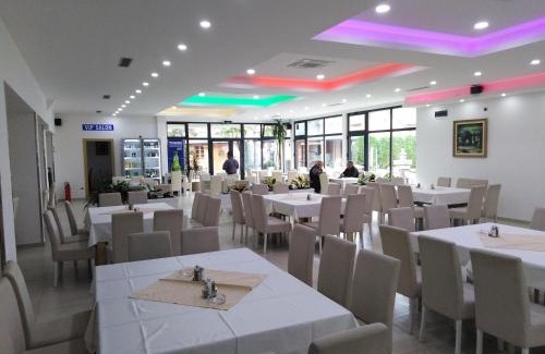 Loznica Bed & Breakfast | Hotel MK, Plavi restoran, Loznica