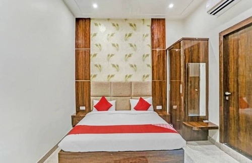Mathura House | HOTEL MOHAN PALACE