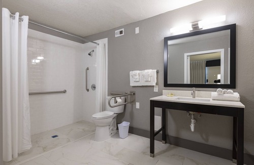 Florida Center Hotel | Hotel Monreale Express International Drive Orlando