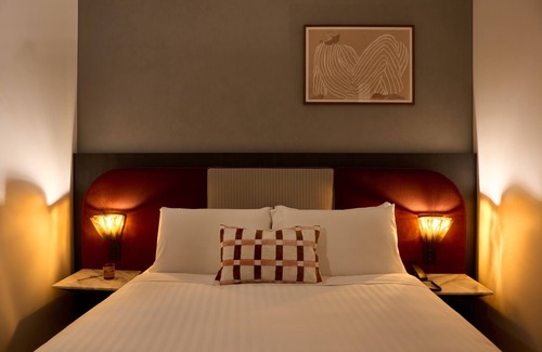 Haymarket Hotel | Hotel Morris Sydney - Handwritten Collection