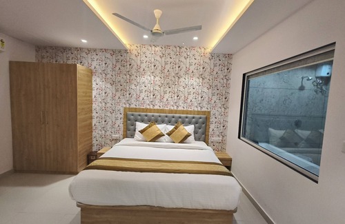Parel Hotel | Hotel Morya Residency Parel