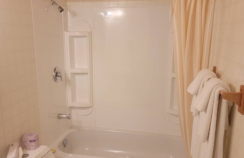 Havre-St. Pierre Hotel | Hotel Motel Du Havre