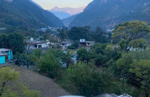 Tehri House | Hotel Mount View