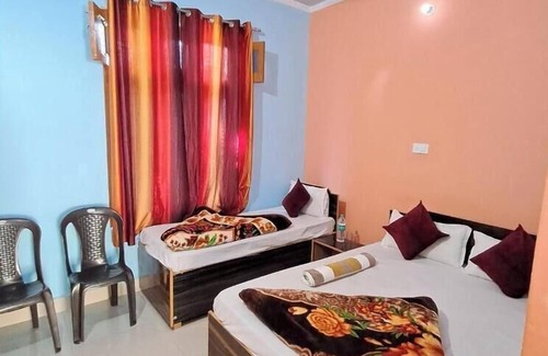 Barkot Hotel | Hotel Mountain Paradise Barkot