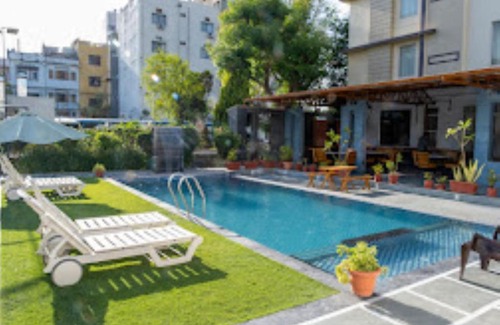 Udaipur City Centre Resort | Hotel Mukund Villas Udaipur