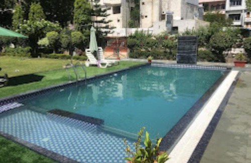 Udaipur City Centre Resort | Hotel Mukund Villas Udaipur