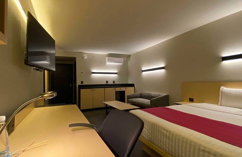 Cuautitlan Izcalli Hotel | Hotel MX mas cuautitlan Izcalli, Trademark by Wyndham